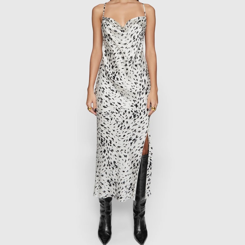 Madison Maxi Dress
Not eligible for promotion
Color: Animal Swirl
